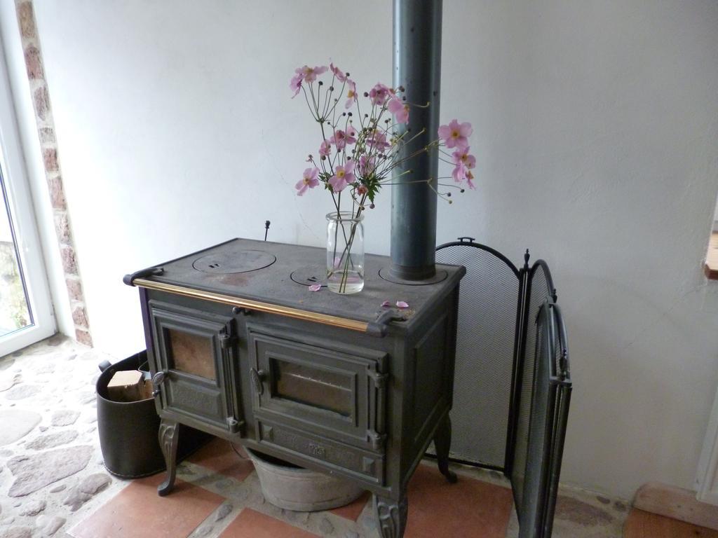 Ferienwohnung Rossenhof Weesby Buitenkant foto